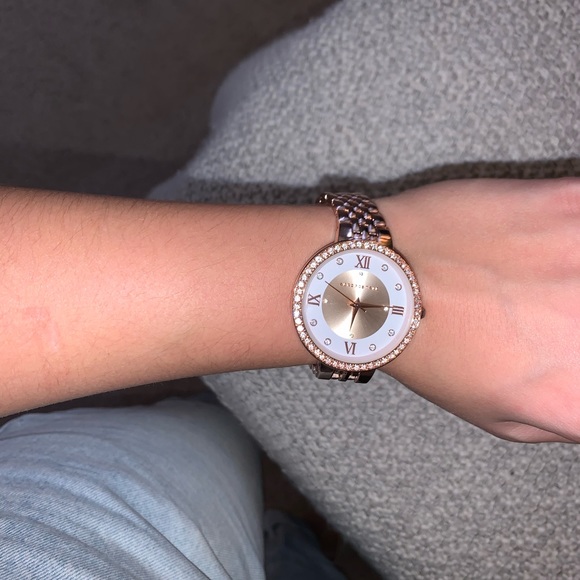 Rose gold watch - Picture 2 of 3